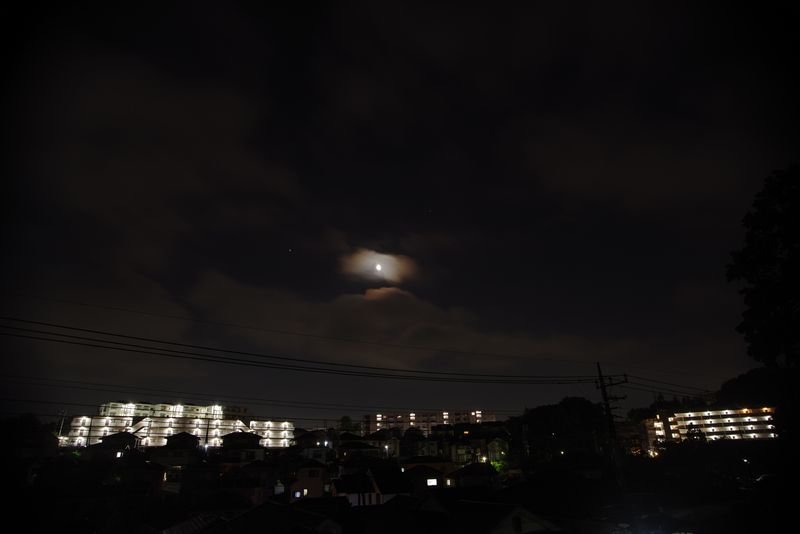 月と木星土星と雲の接近